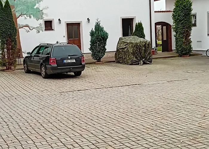 U Dubu ゲストハウス 3*