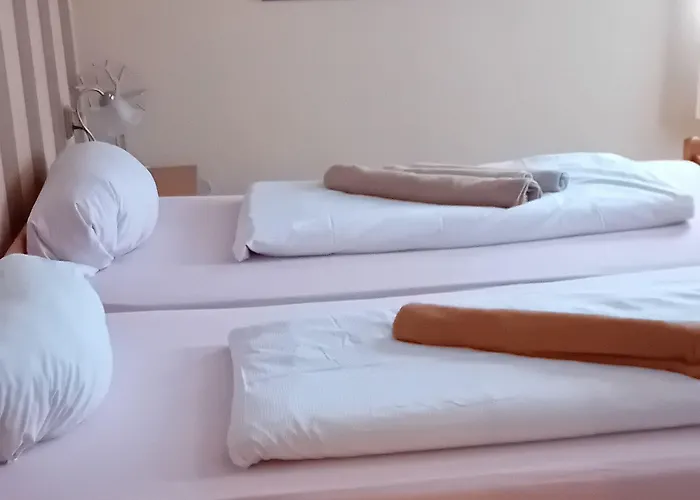 ゲストハウス U Dubu 3*